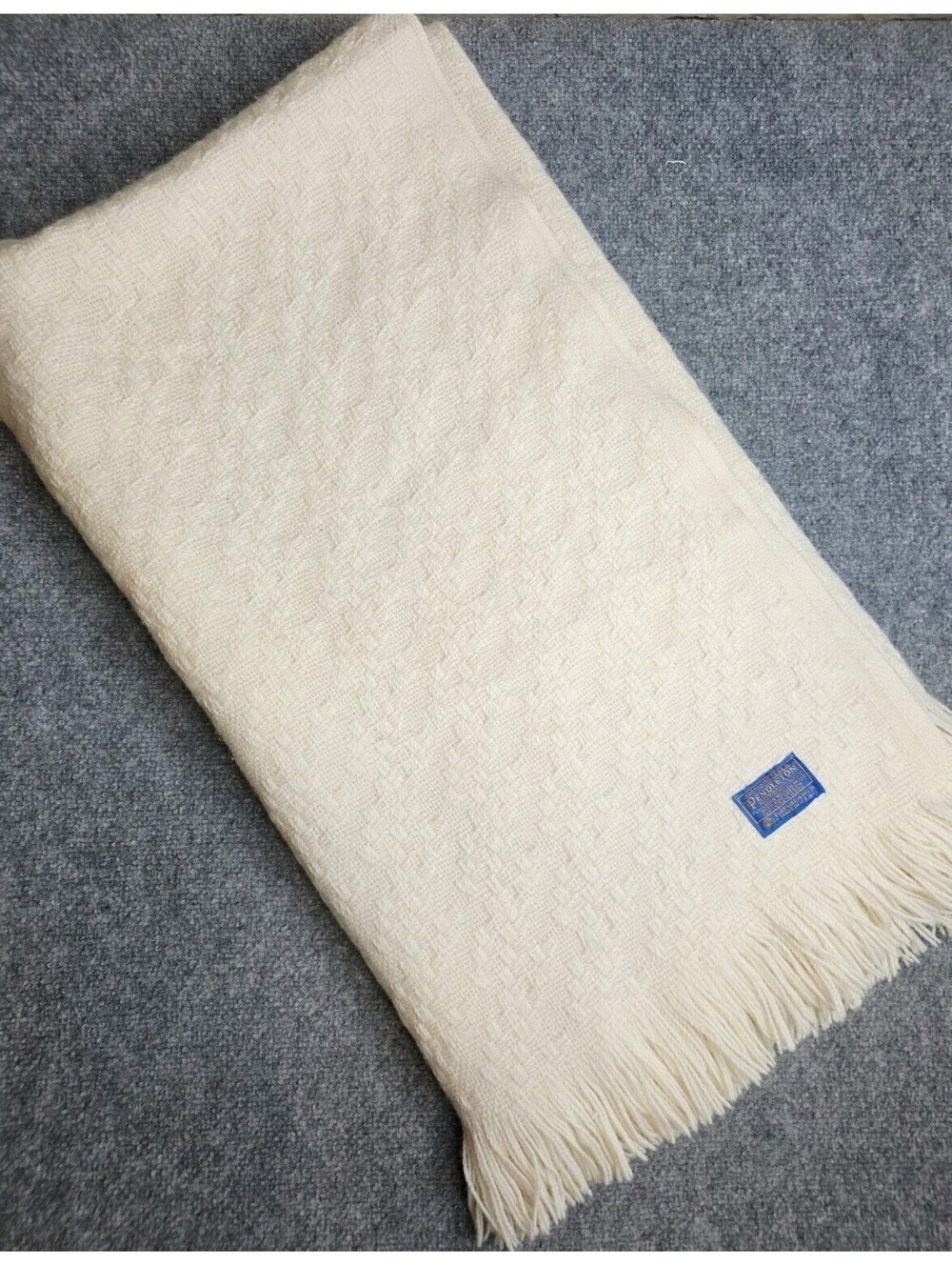 Vtg Pendleton Wool Throw Blanket Ivory Cream Waffle Grid Fringe USA 52x67 EUC